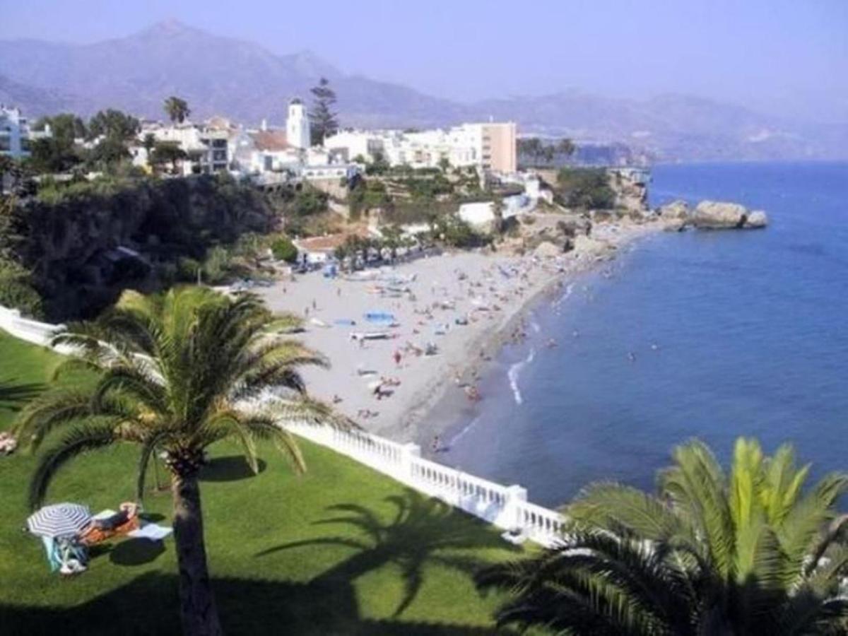 Las Palmeras 3, نيرخا المظهر الخارجي الصورة